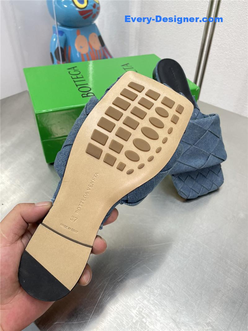 b0tt*ga Ven*ta spring summer flat large woven slippers
