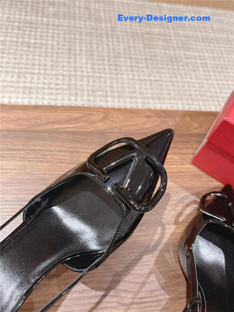 Va1e*ntin0 v buckle kitten heel sandals
