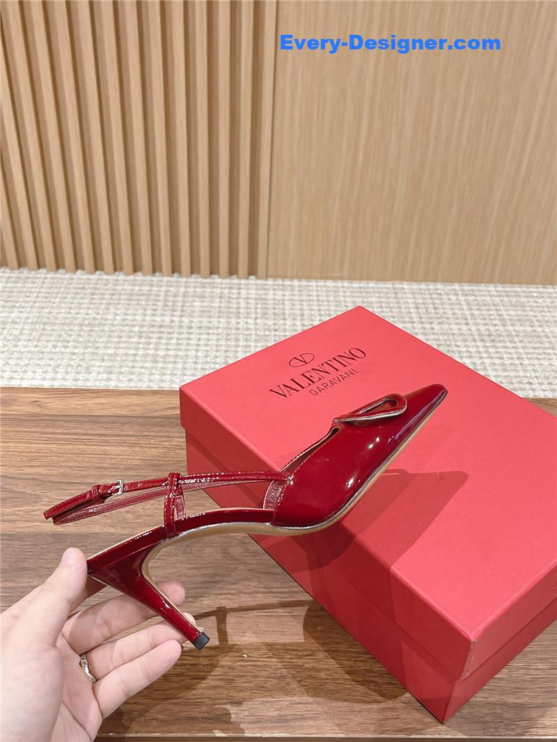 Va1e*ntin0 v buckle kitten heel sandals