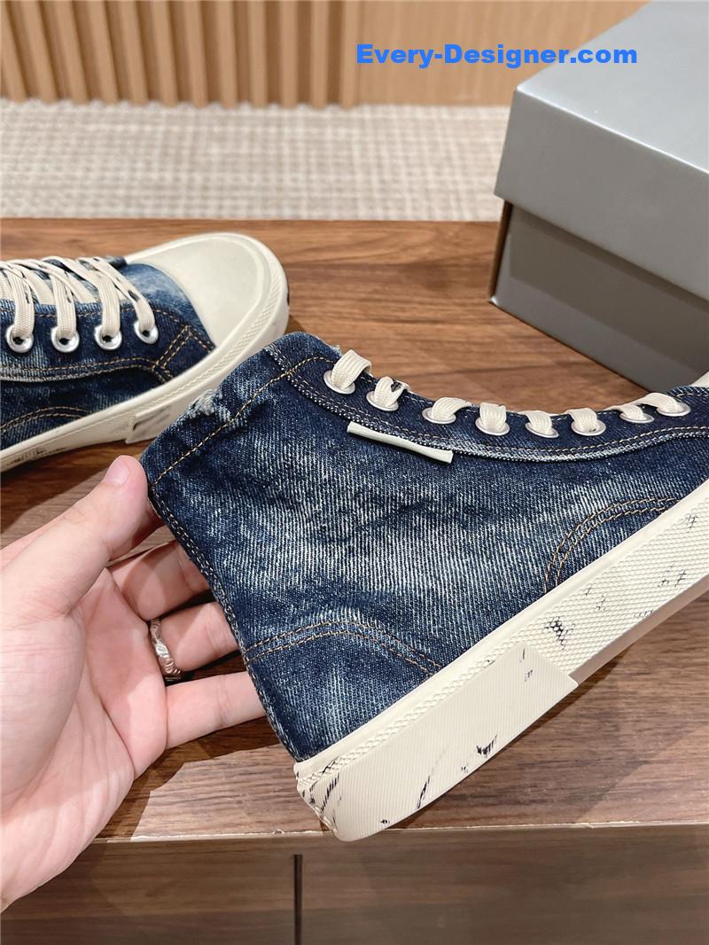 Ba1en*iaga couple’s espadrilles