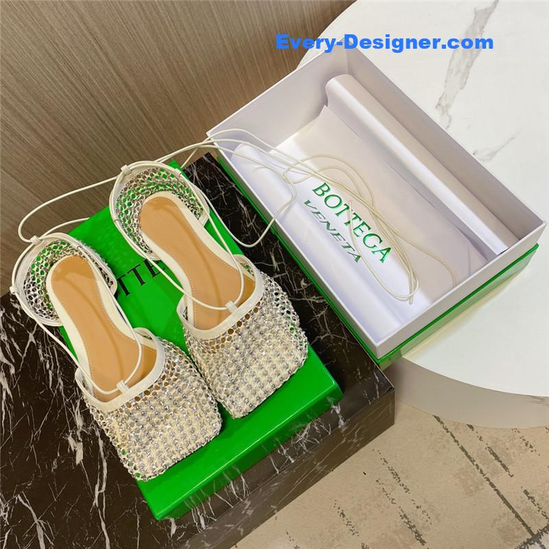 b0tt*ga ven*ta D1am0nd mesh sandals