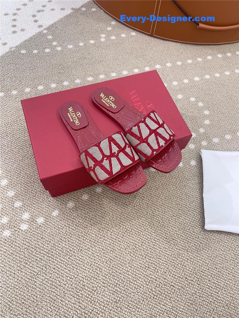 Va1e*ntin0 v buckle vlogo embroidery series flat slippers