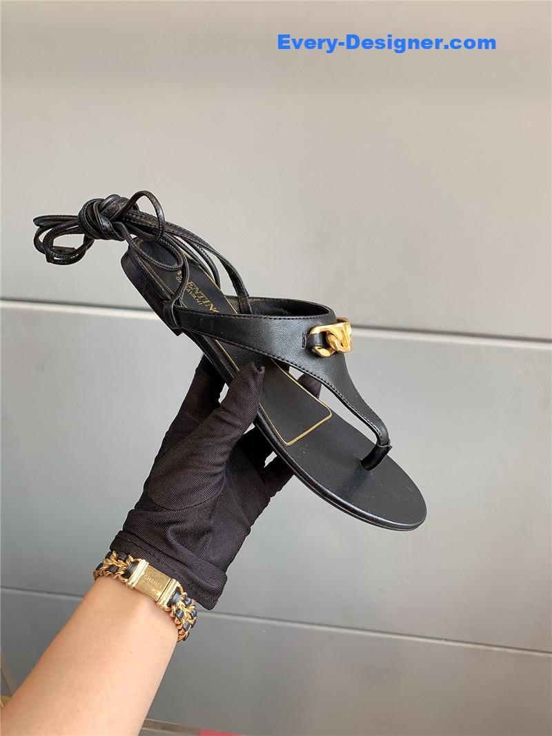 Va1e*ntin0 new strappy flat sandals