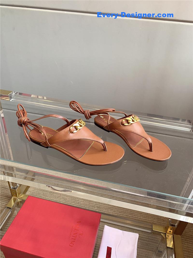 Va1e*ntin0 new strappy flat sandals