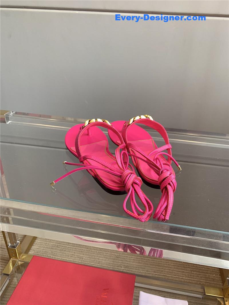 Va1e*ntin0 new strappy flat sandals