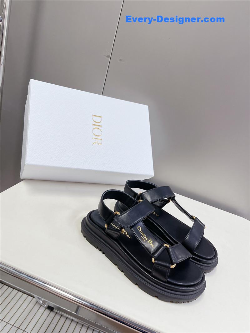 D10r new velcro sandals