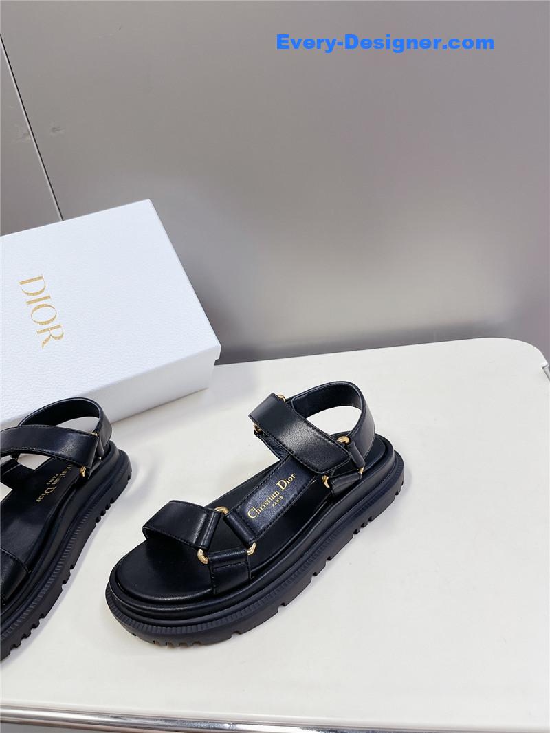 D10r new velcro sandals