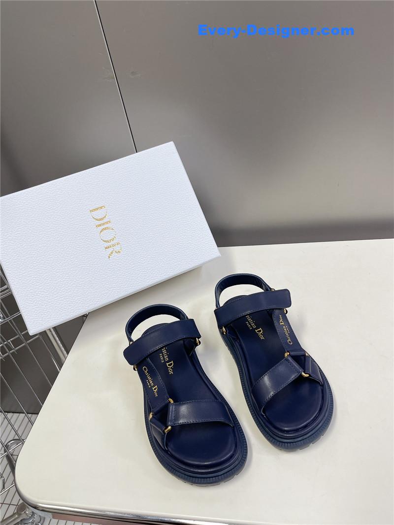 D10r new velcro sandals
