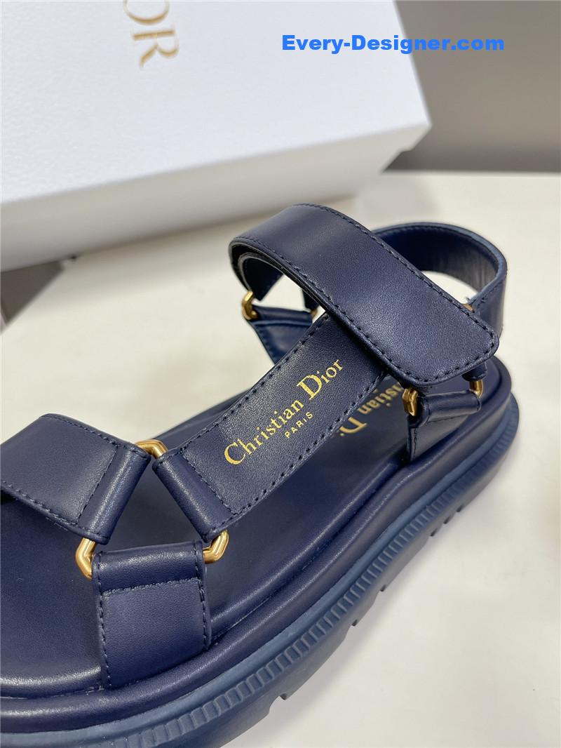 D10r new velcro sandals