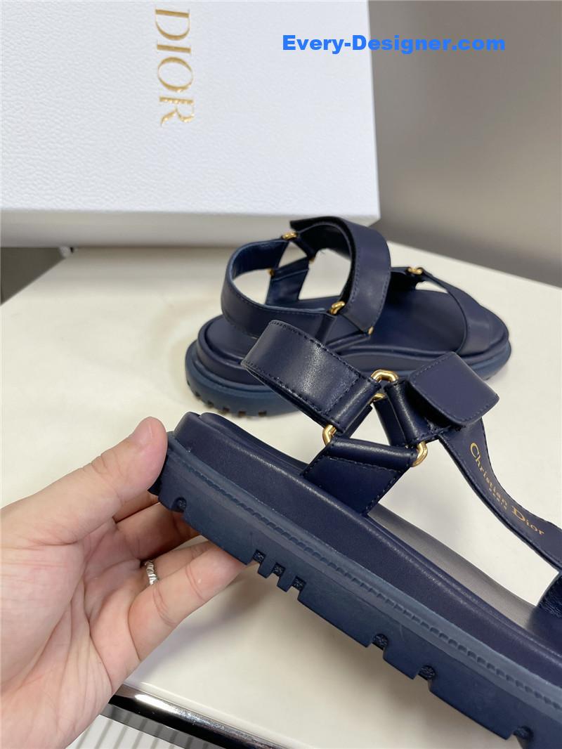 D10r new velcro sandals