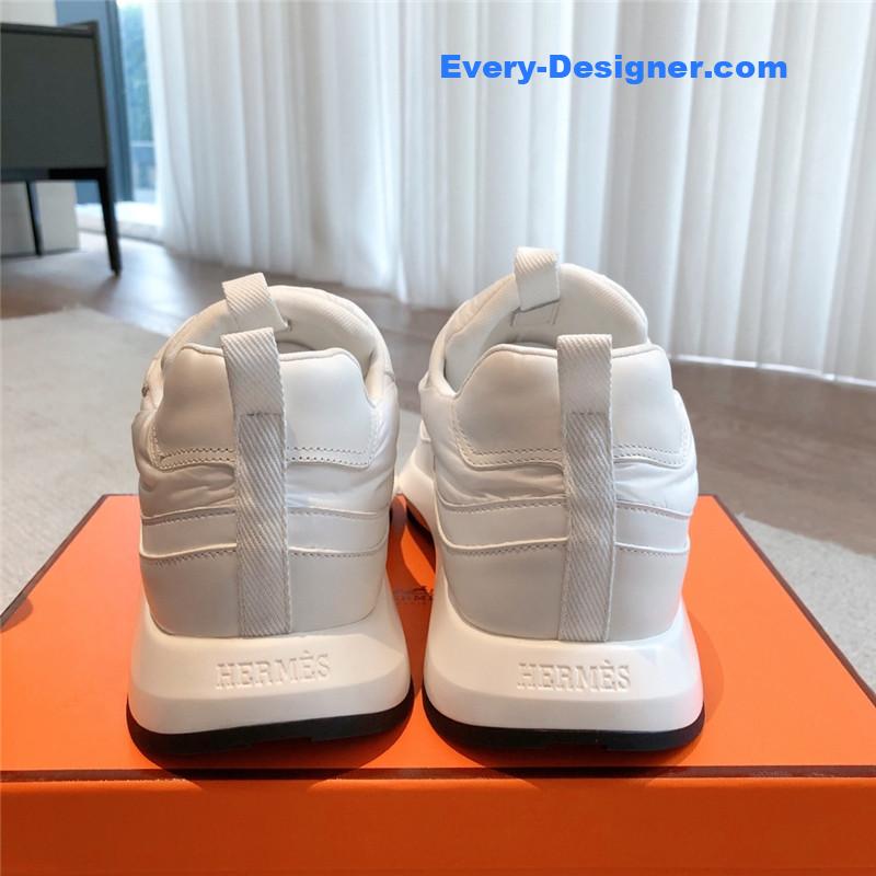H**me5 new sneakers