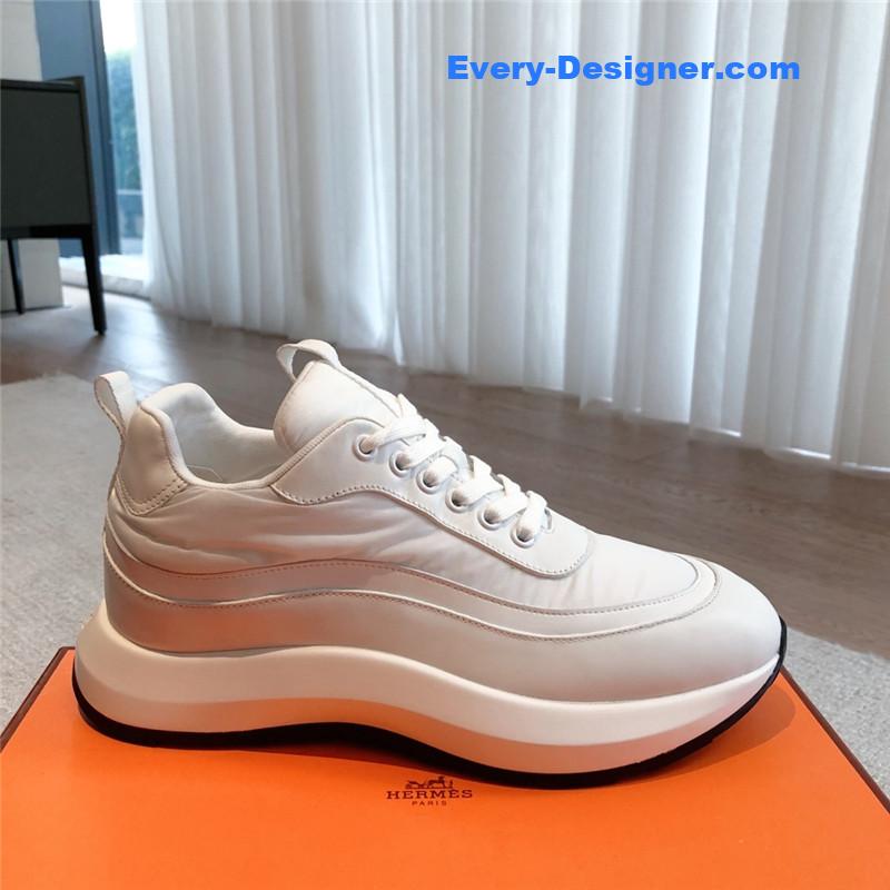 H**me5 new sneakers