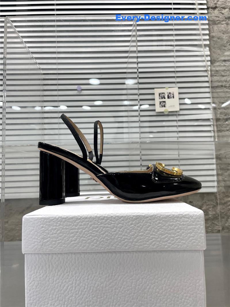 D10r new baotou chunky heel sandals
