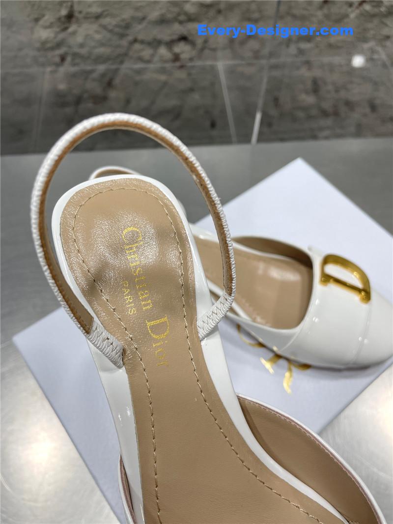 D10r new baotou chunky heel sandals
