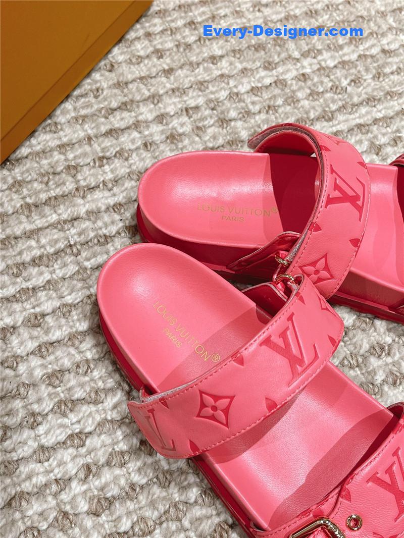 l0vis Vvtt0n lv new embossed sandals and slippers
