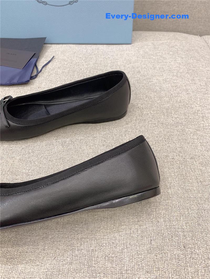Pra*a new ballet flats