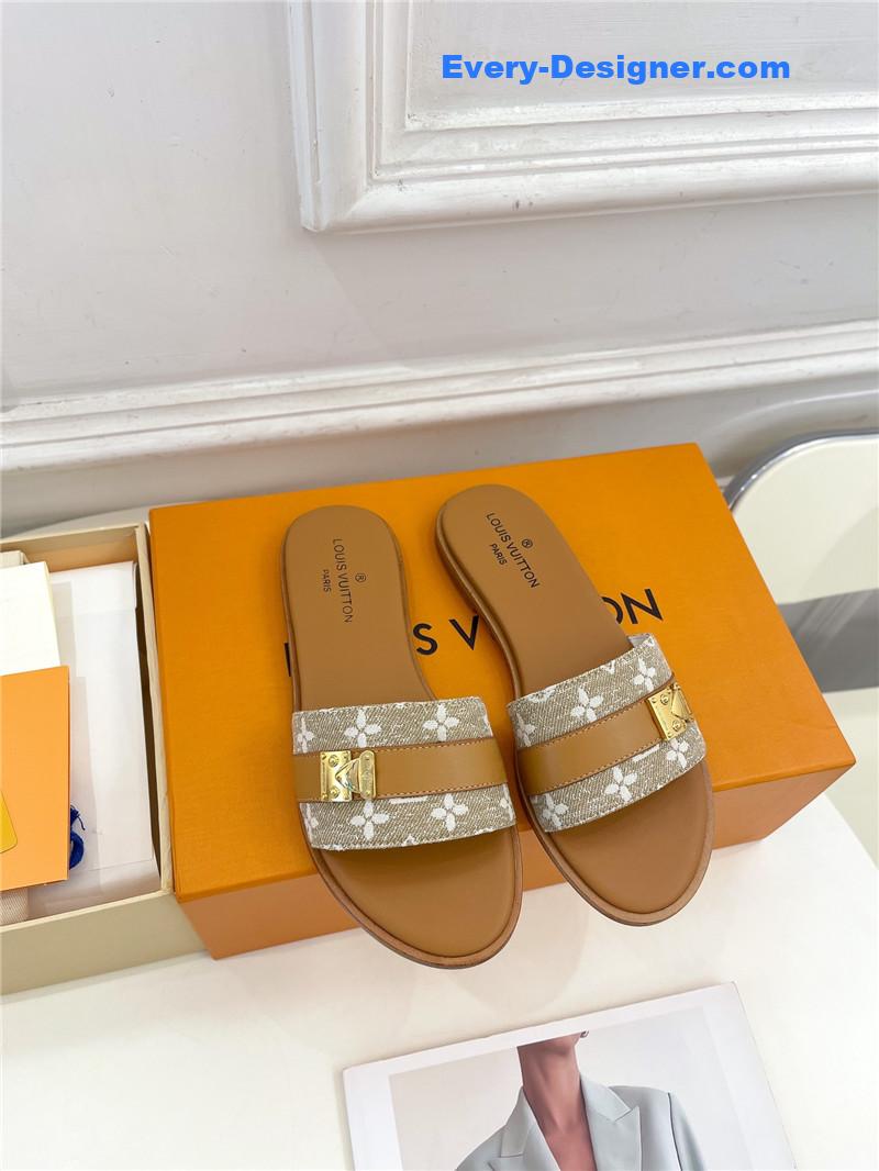 l0vis Vvtt0n lv spring and summer new metal buckle slippers
