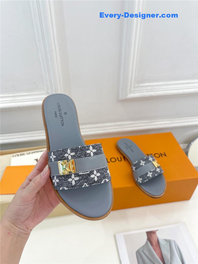 l0vis Vvtt0n lv spring and summer new metal buckle slippers