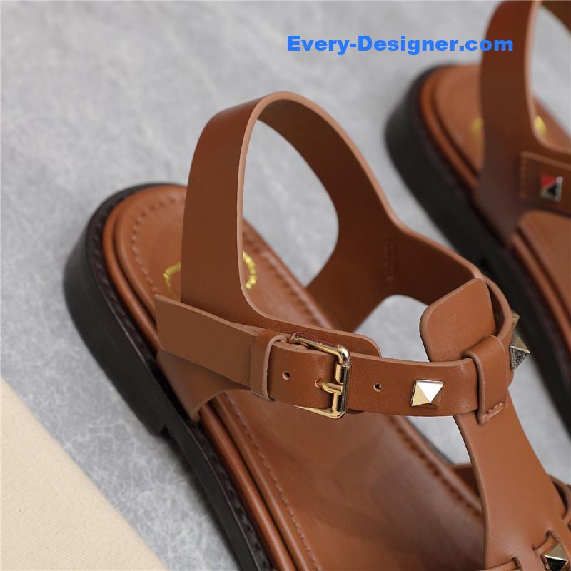 Va1e*ntin0 vintage baotou hollow roman women’s shoes