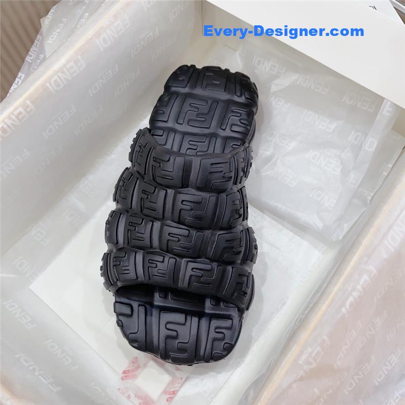F**di environmentally friendly rubber couple slippers