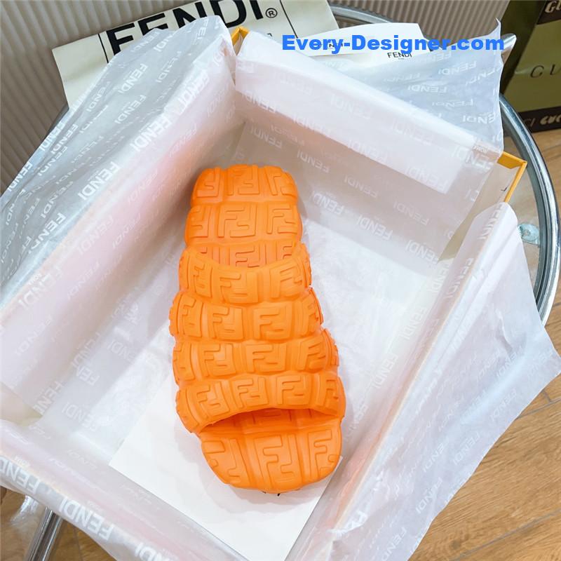 F**di environmentally friendly rubber couple slippers