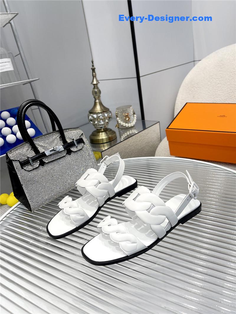 H**me5 pig nose sandals