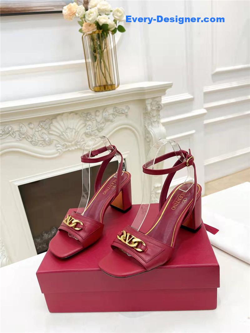 Va1e*ntin0 new women’s sandals