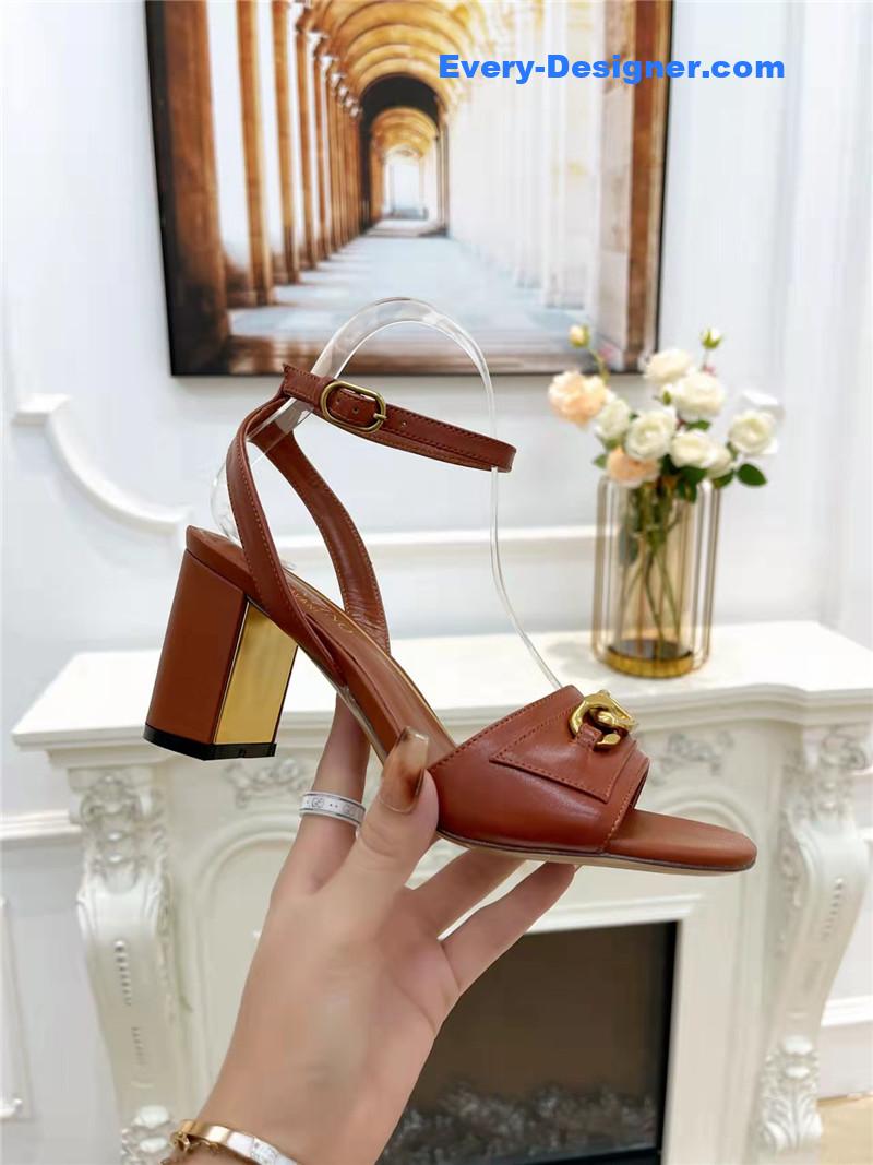 Va1e*ntin0 new women’s sandals
