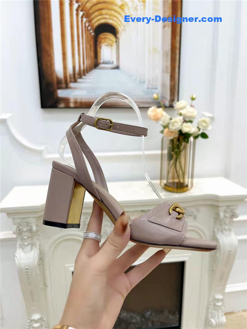 Va1e*ntin0 new women’s sandals
