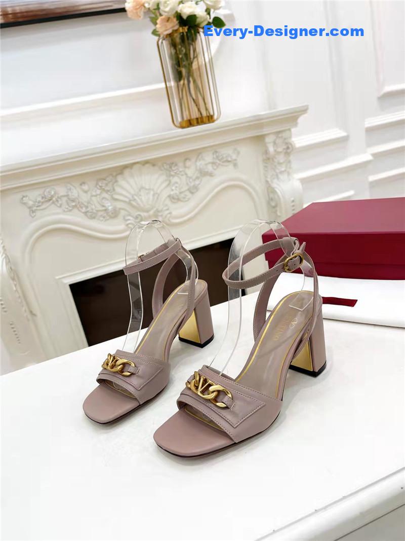 Va1e*ntin0 new women’s sandals