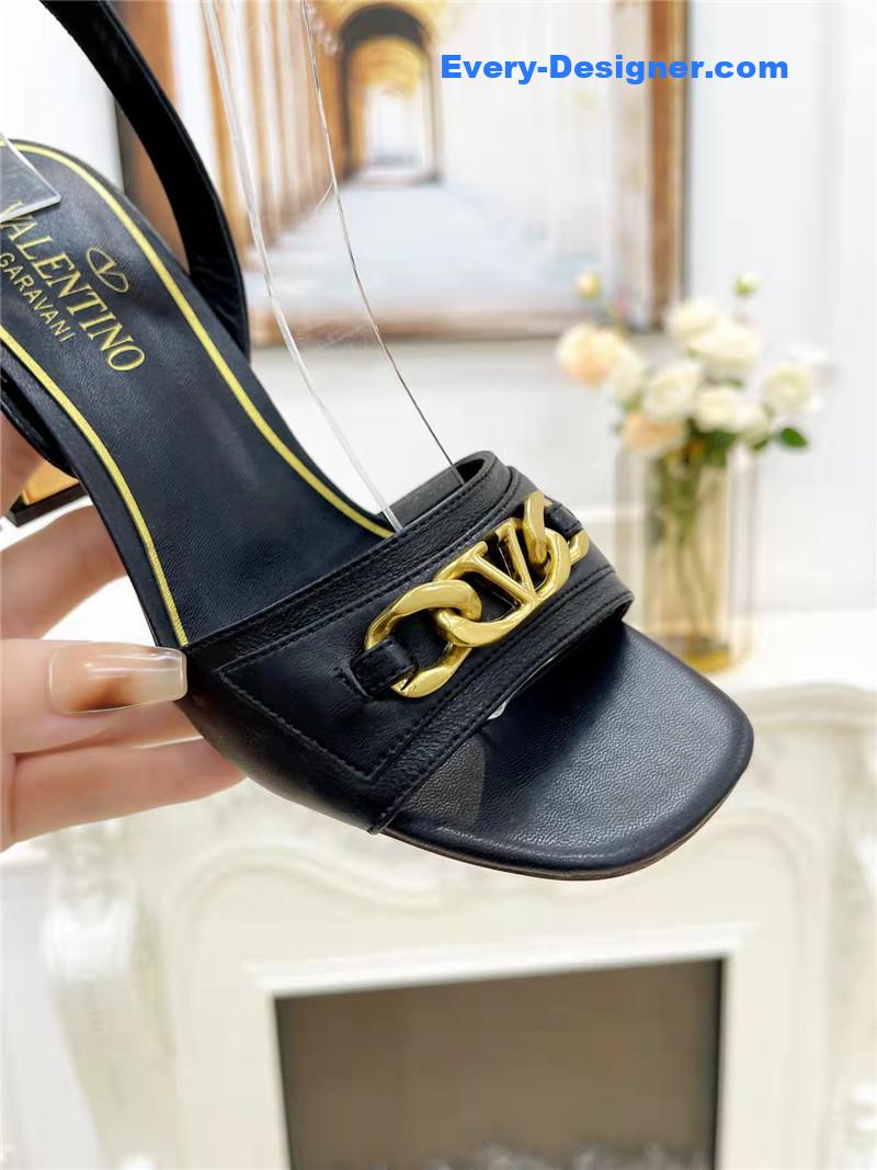 Va1e*ntin0 new women’s sandals
