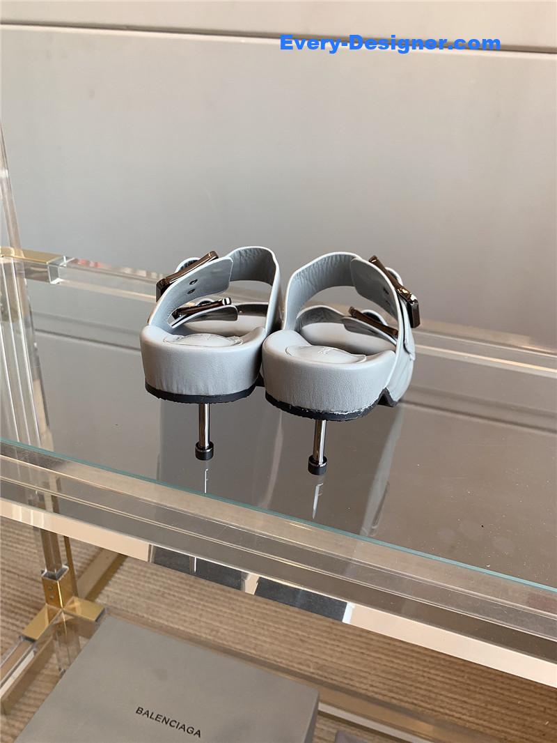 Ba1en*iaga new high-heeled slippers
