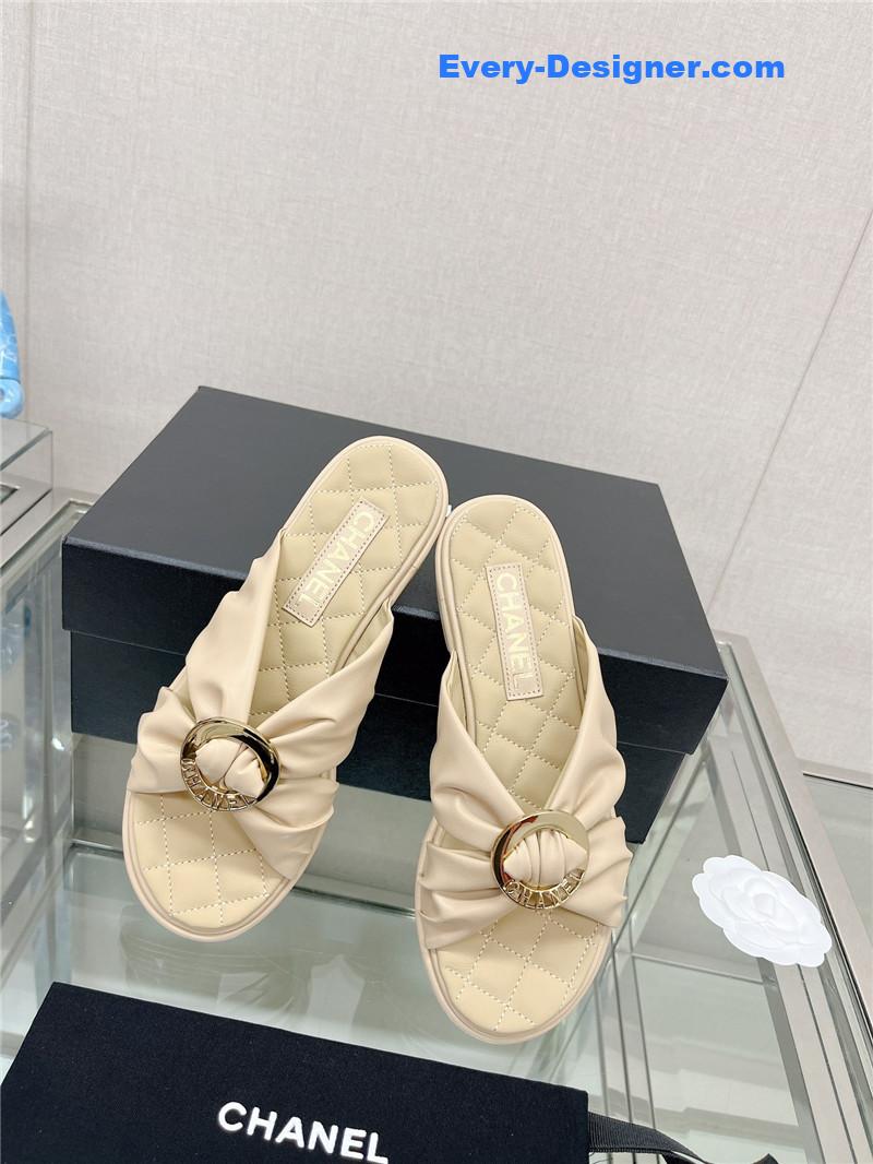 CC cross strap round buckle slippers