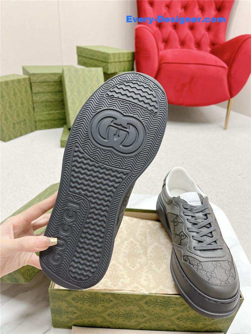 Gvc*1 chunky b series lightweight soft platform sneakers