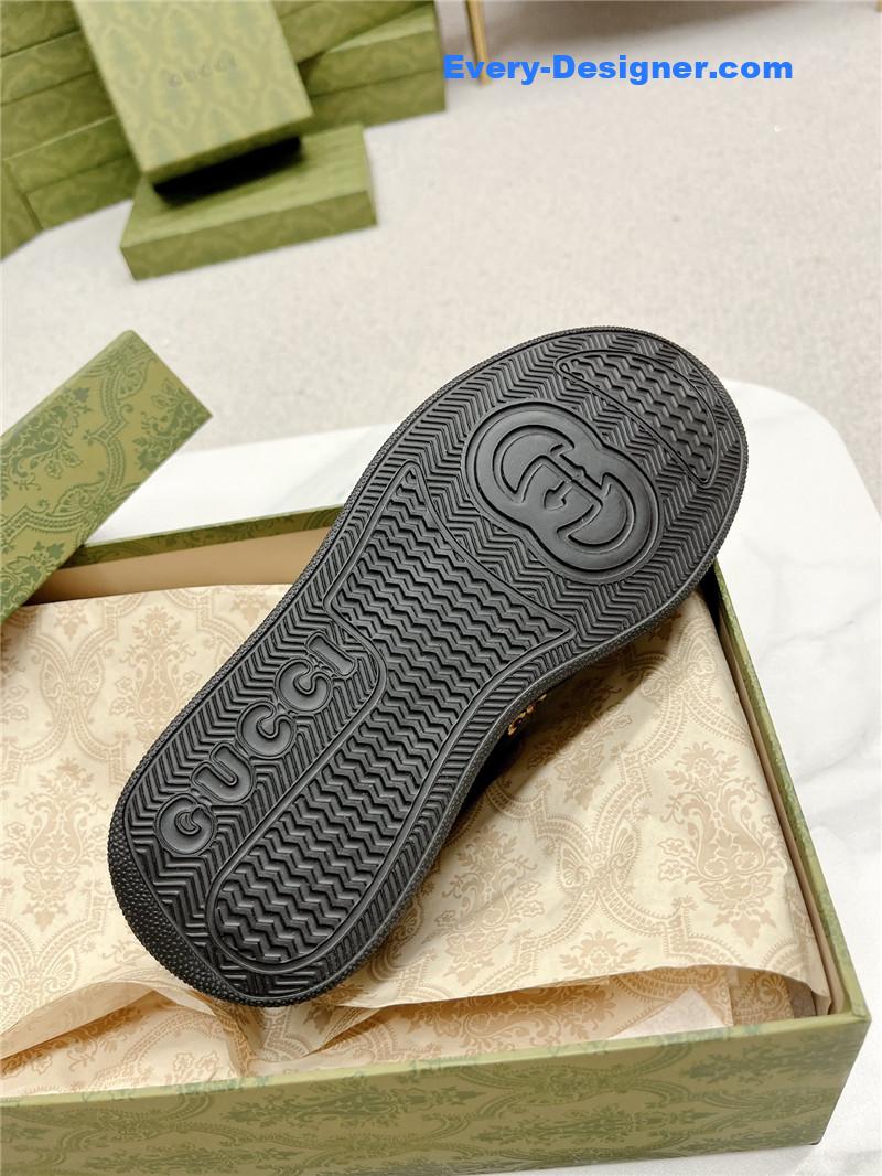 Gvc*1 chunky b series lightweight soft platform sneakers