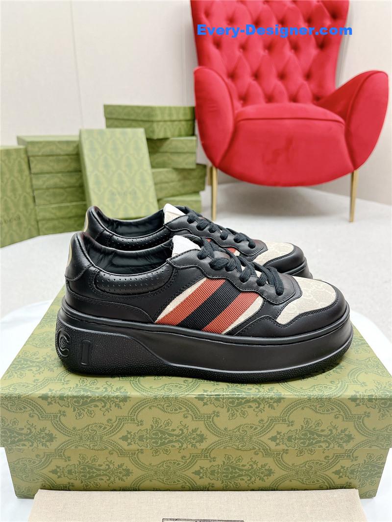 Gvc*1 chunky b series lightweight soft platform sneakers
