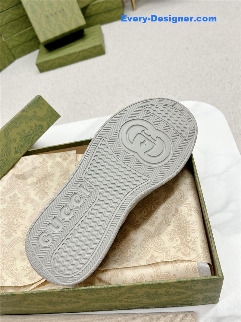Gvc*1 chunky b series lightweight soft platform sneakers