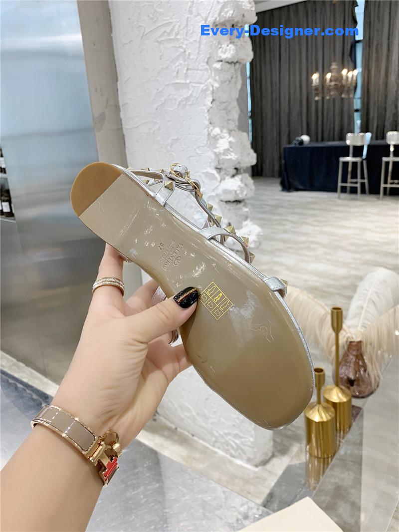 Va1e*ntin0 stud sandals