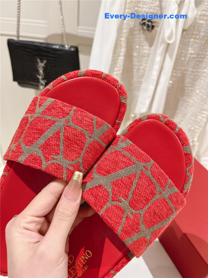 Va1e*ntin0 platform sandals in platform sandals