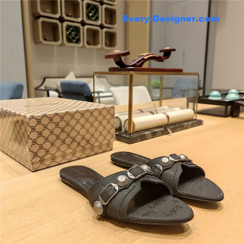 Ba1en*iaga lecagole series slippers