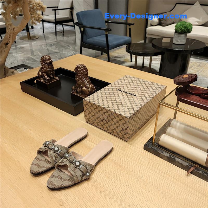 Ba1en*iaga lecagole series slippers