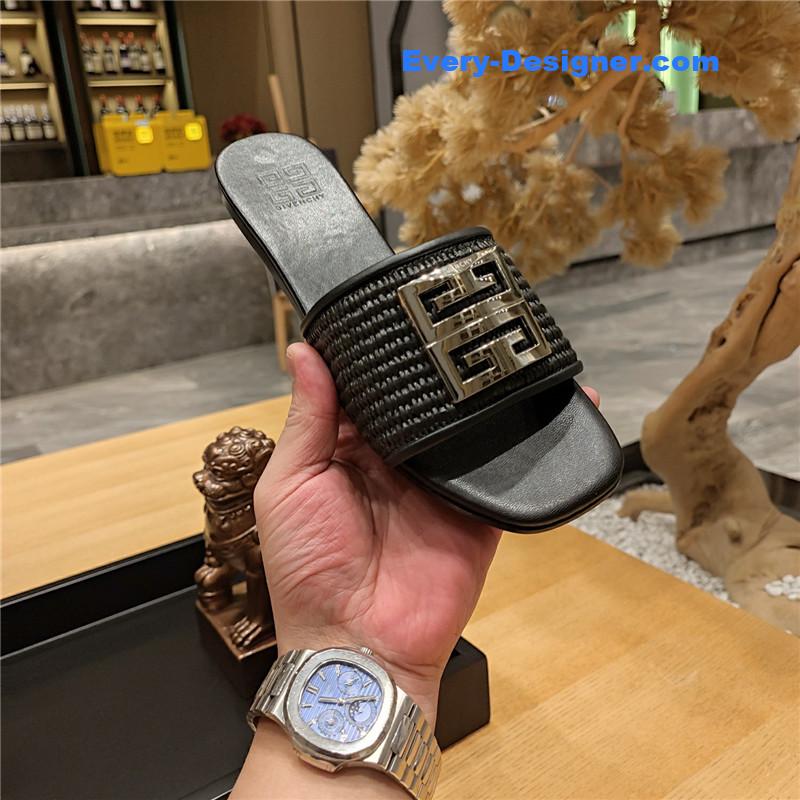 Givenchy Trendy Flat Slides