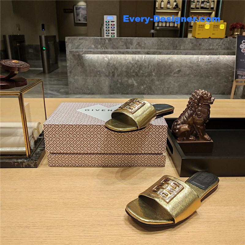 Givenchy Trendy Flat Slides