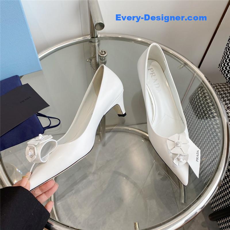Pra*a flower pointed toe small cone heel shoes