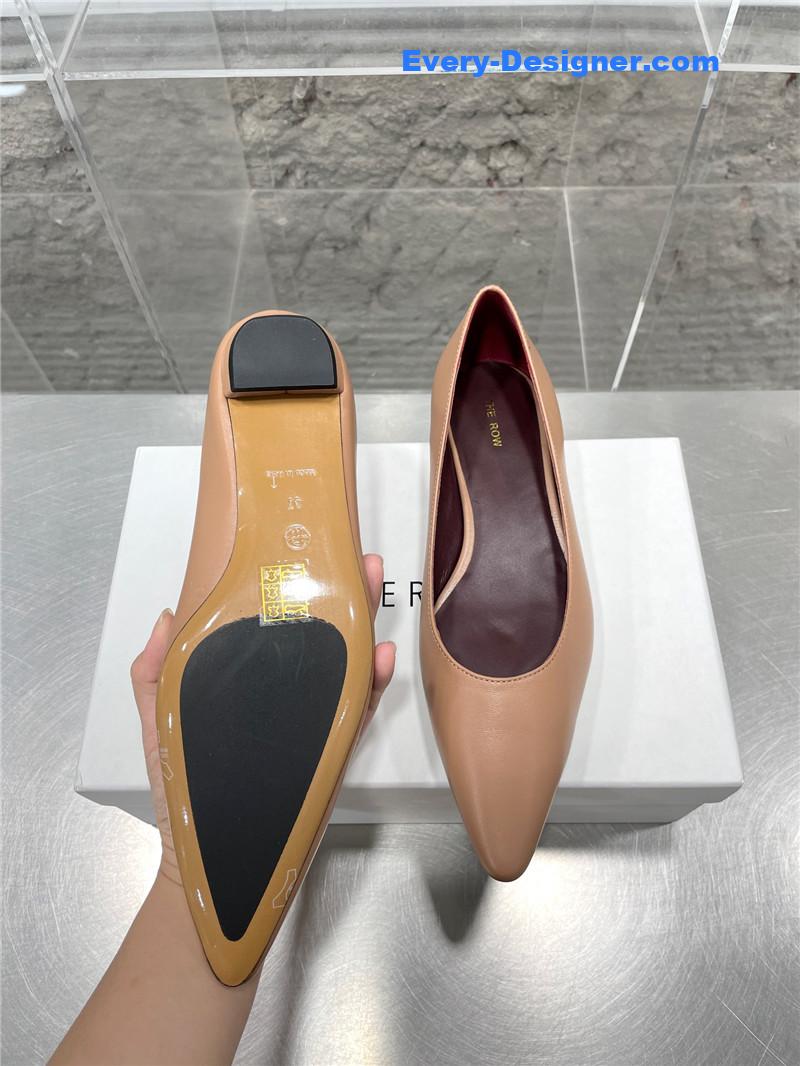 The R0w new french pointed toe chunky low-heeled shoes