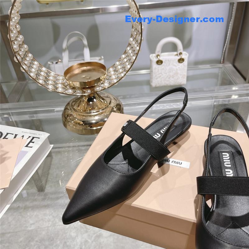 M1um1u new pointed toe sandals and high heels