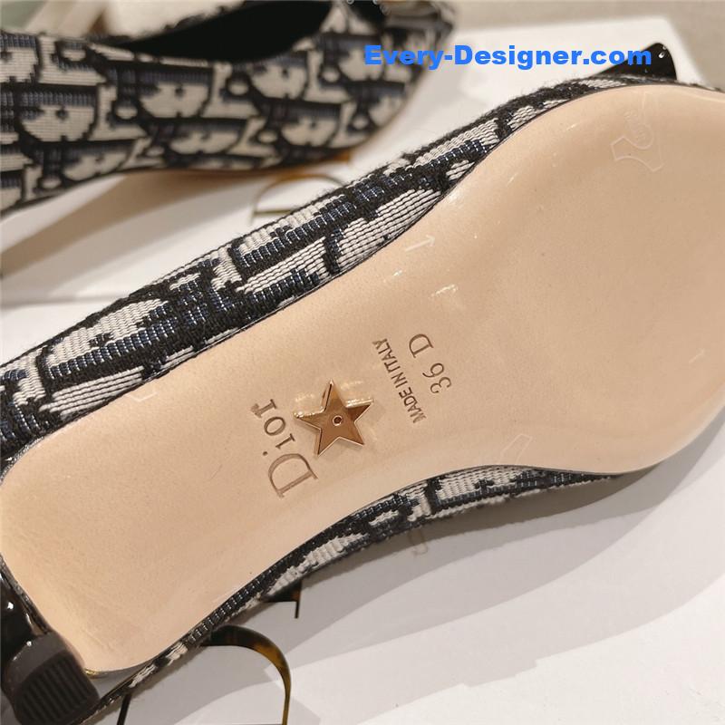 D10r early spring new cat heel shoes