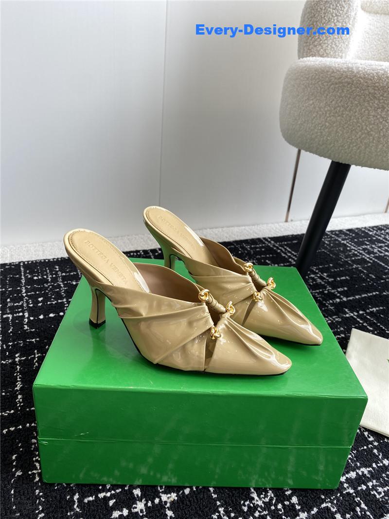 b0tt*ga Ven*ta pre-fall new bunnie mules