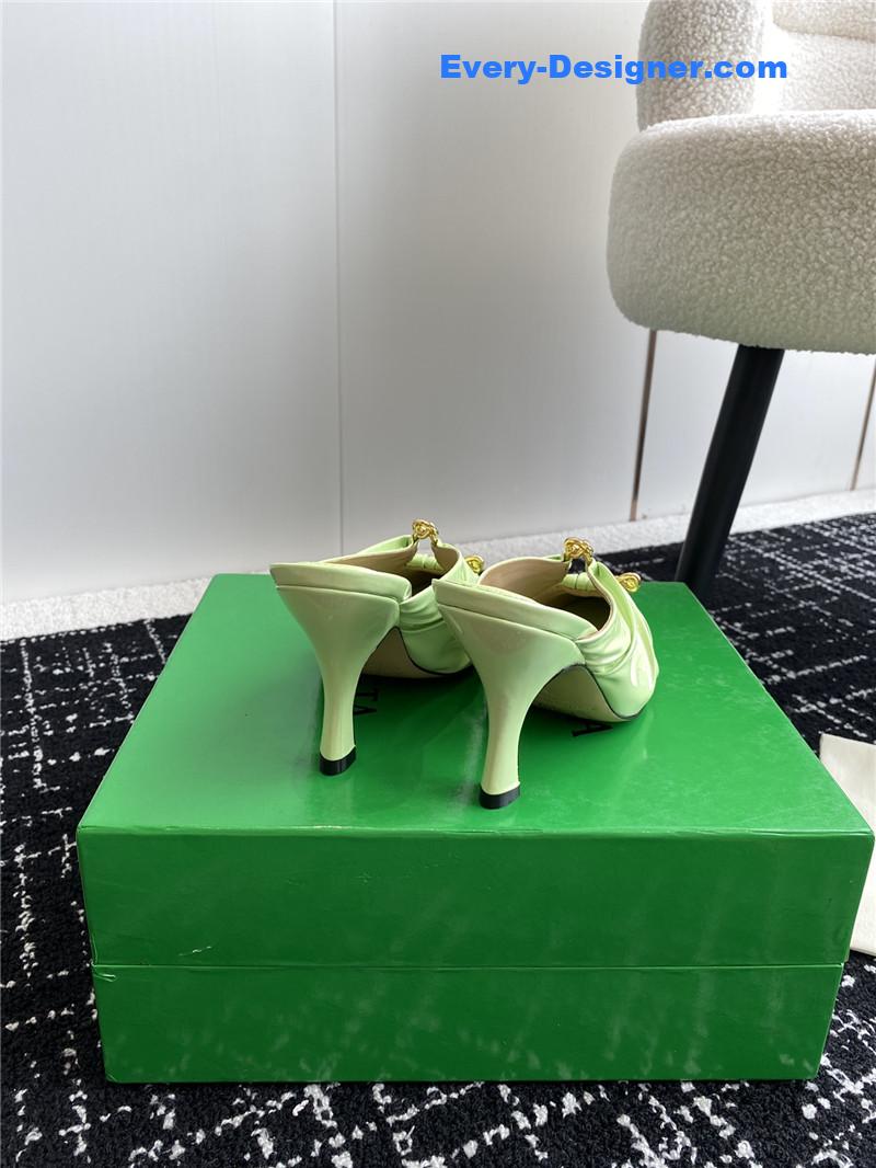 b0tt*ga Ven*ta pre-fall new bunnie mules