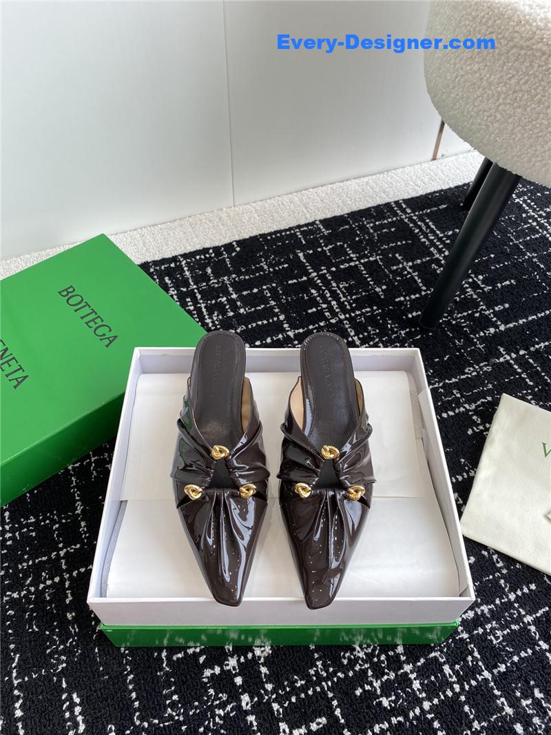 b0tt*ga Ven*ta pre-fall new bunnie mules